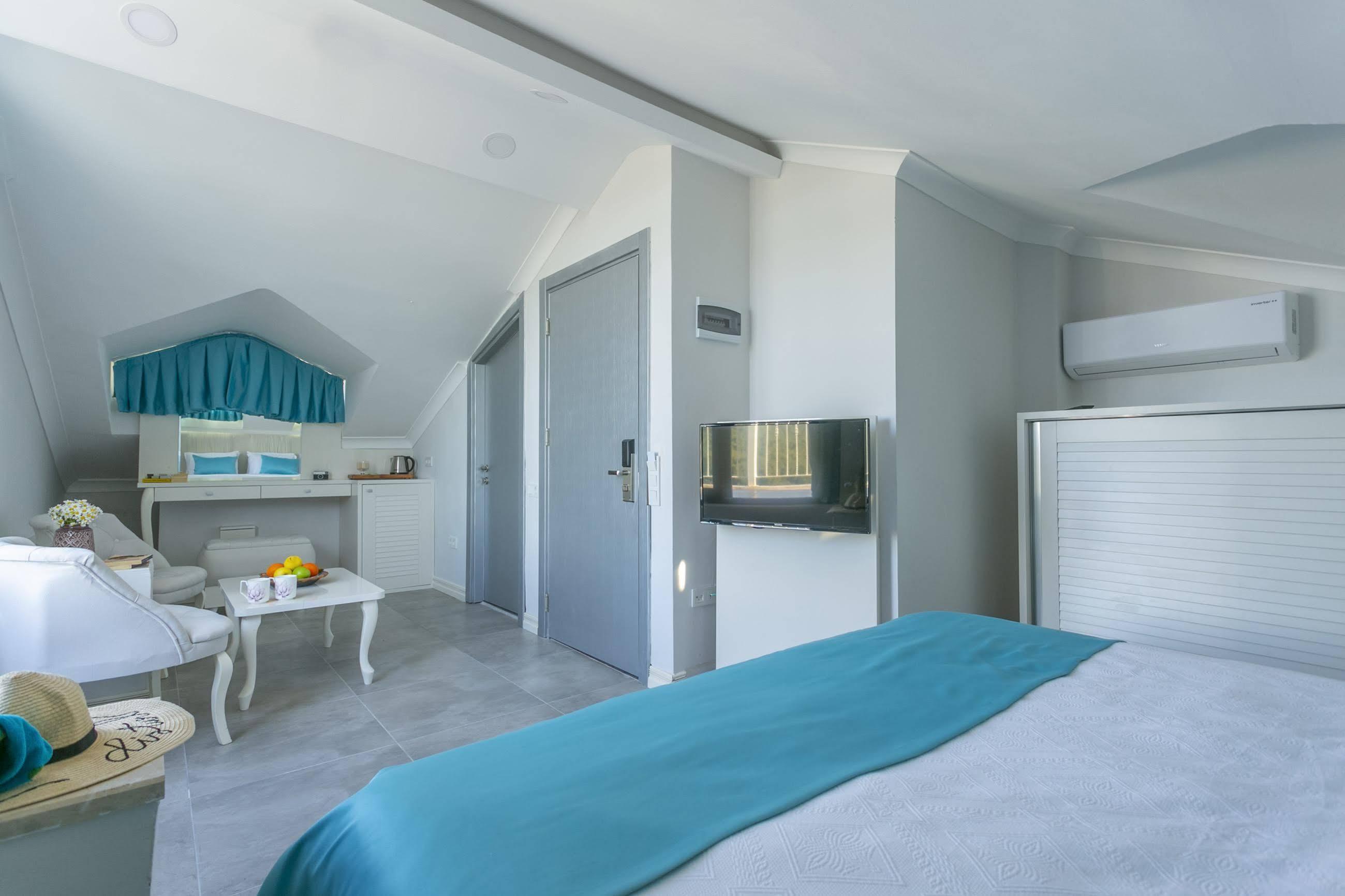 Monastery Suites Hotel-Fethiye 올루데니스 외부 사진