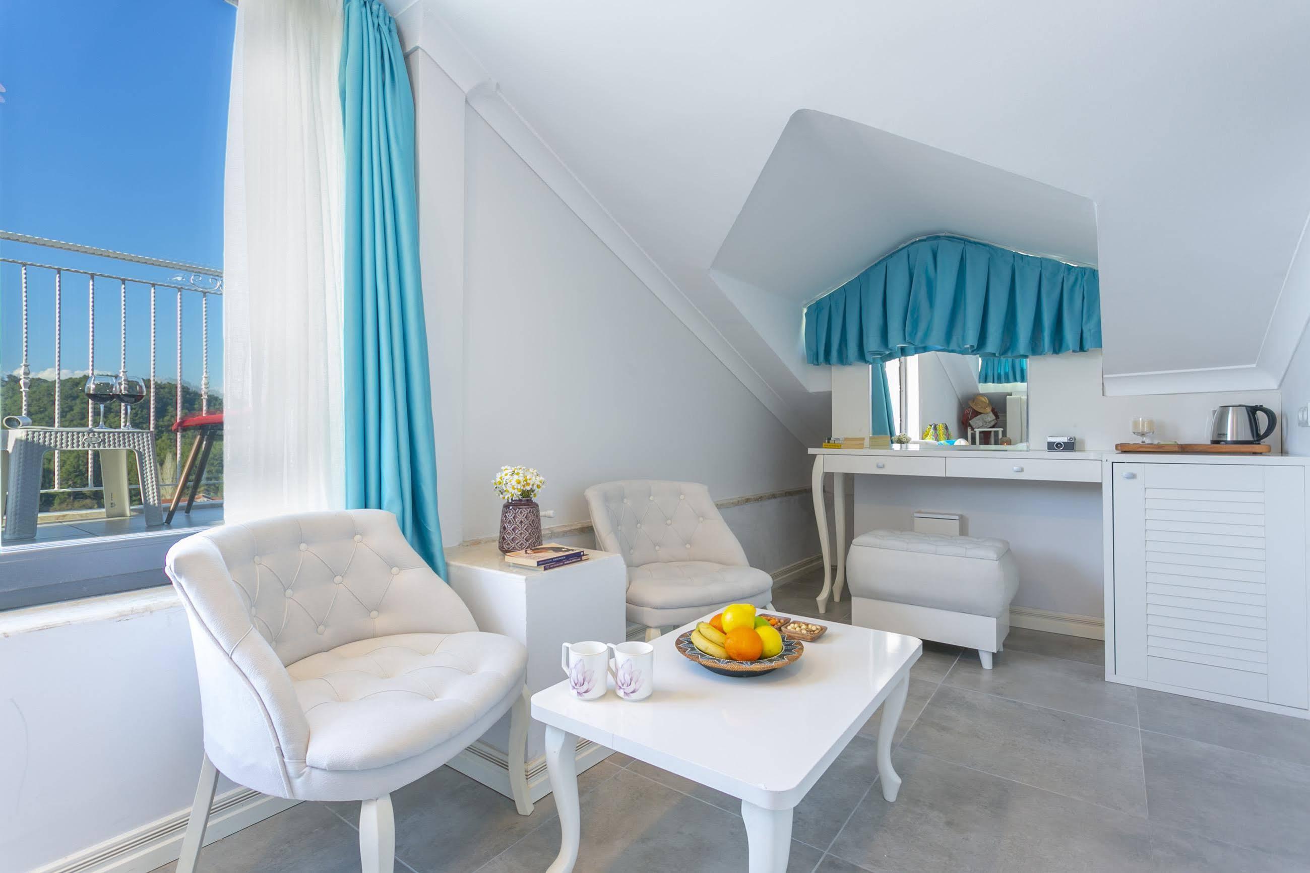 Monastery Suites Hotel-Fethiye 올루데니스 외부 사진