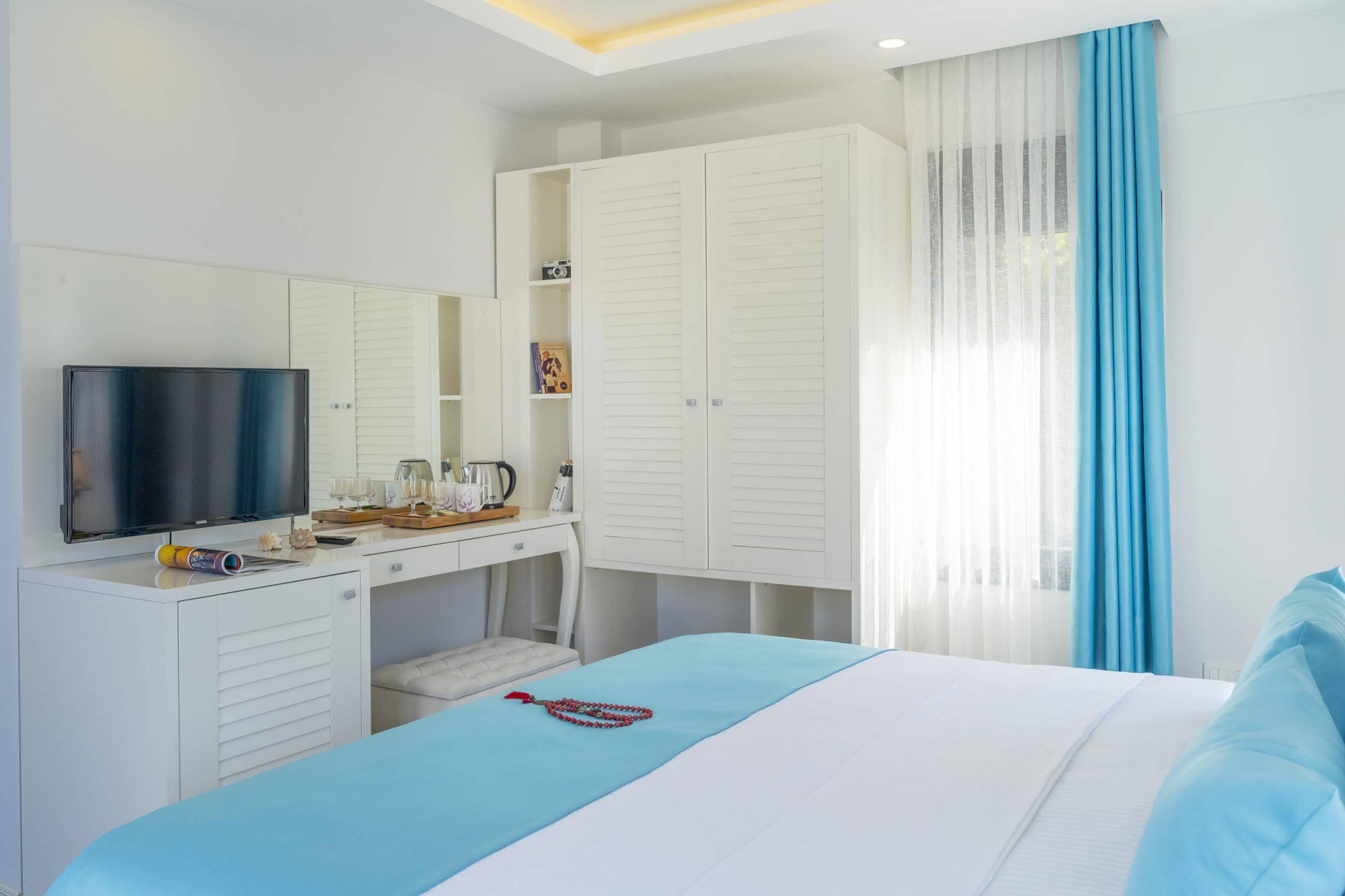 Monastery Suites Hotel-Fethiye 올루데니스 외부 사진