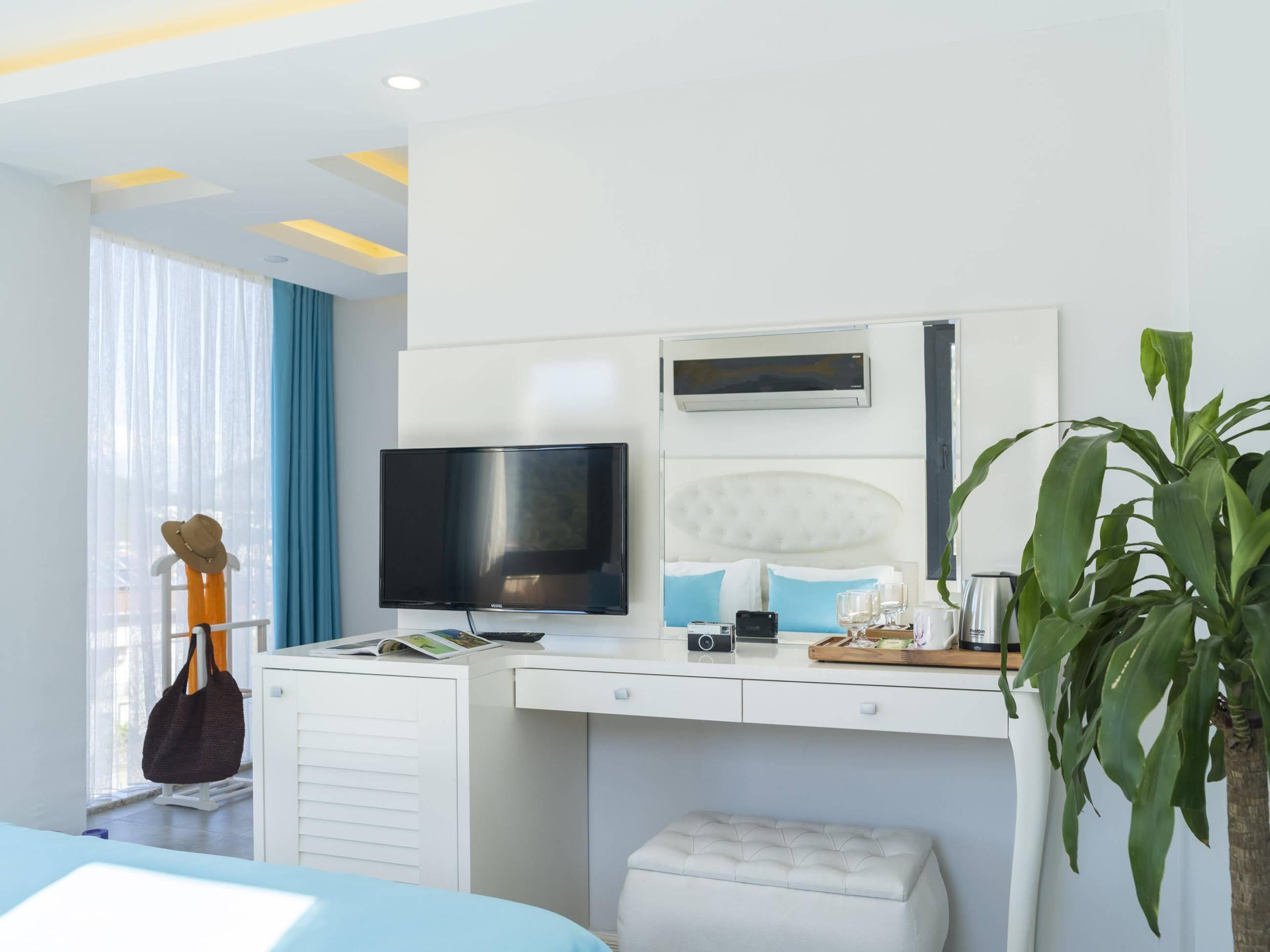 Monastery Suites Hotel-Fethiye 올루데니스 외부 사진